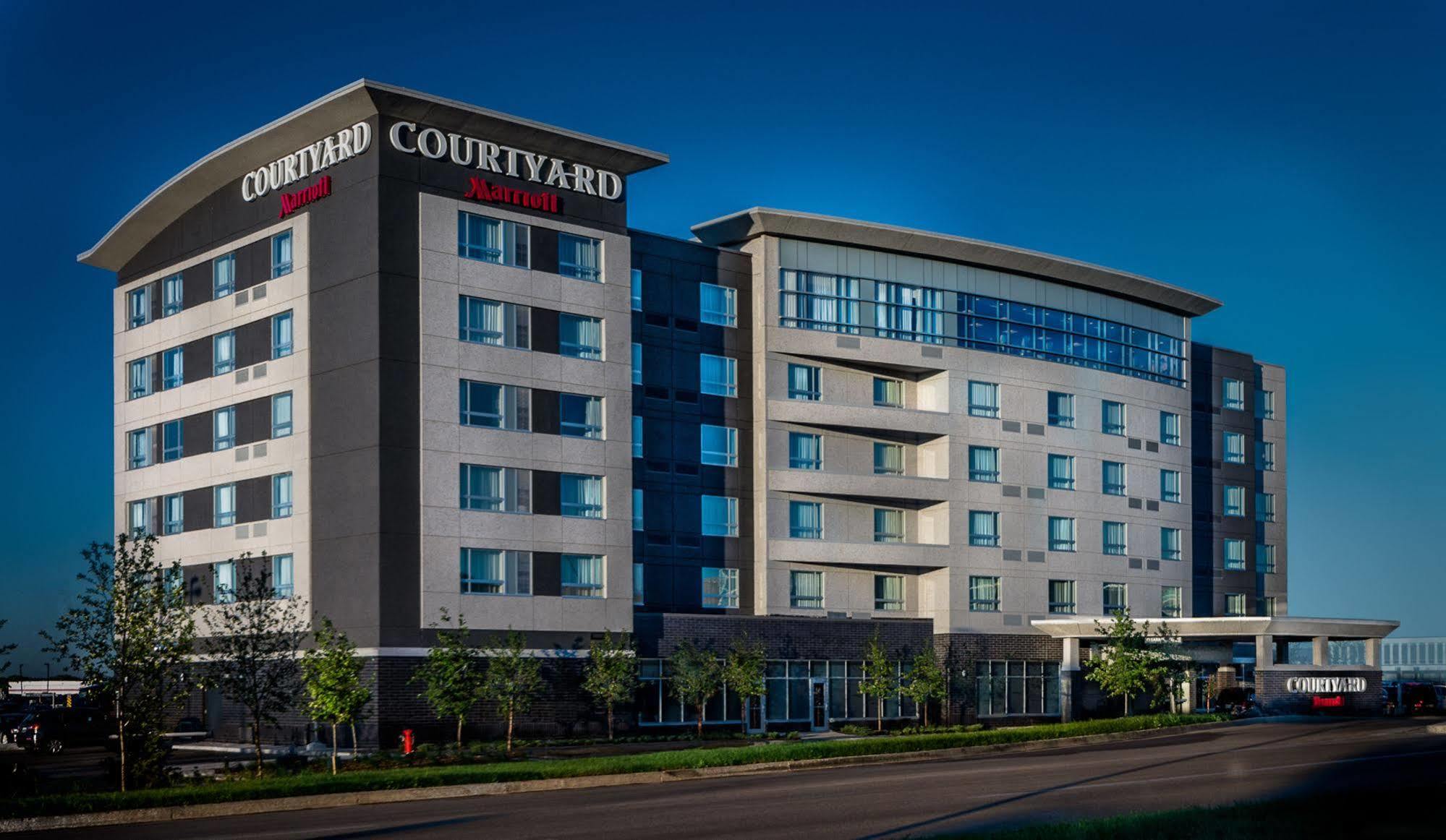 Courtyard By Marriott Winnipeg Airport Exterior photo